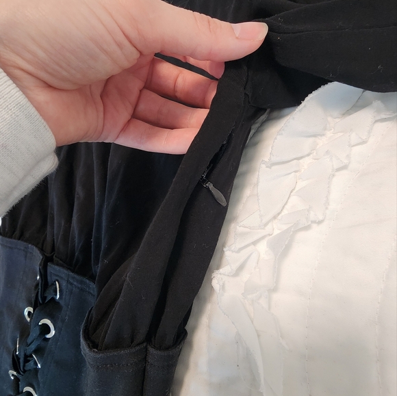 Corset dress - Picture 4 of 4